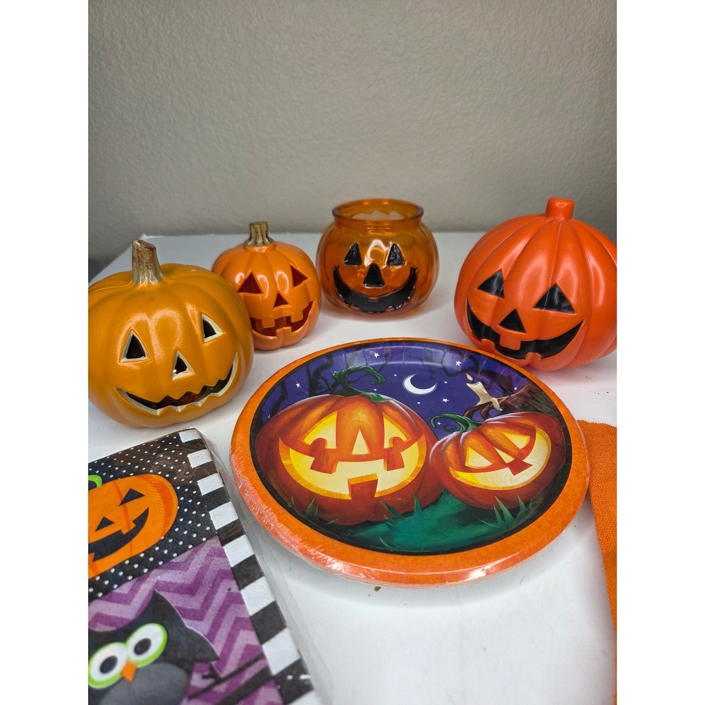 Halloween Party Decor Jack-O-Lantern Pumpkins Napkins Plates Coasters Craft Lot